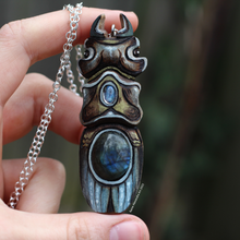 Load image into Gallery viewer, Blue and Gold Beetle Pendant with Labradorite
